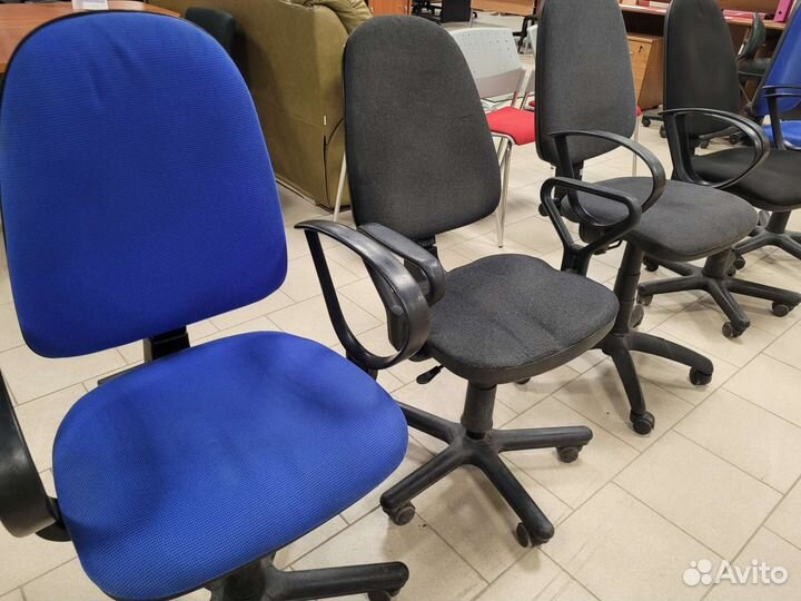 Компьютерное кресло. Б.у