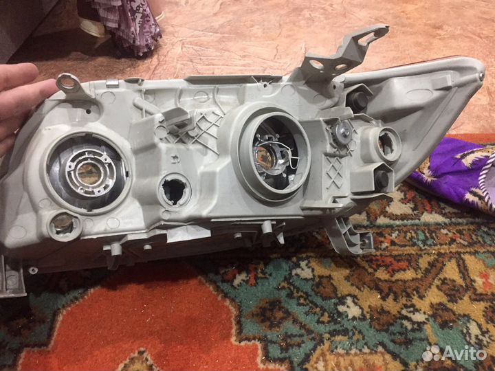 Продам фары на corolla