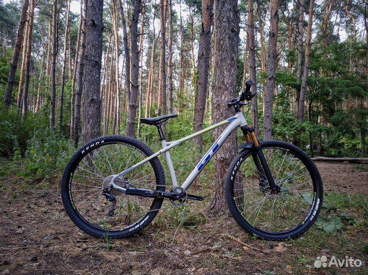 Велосипед Gt Avalanche Comp 29