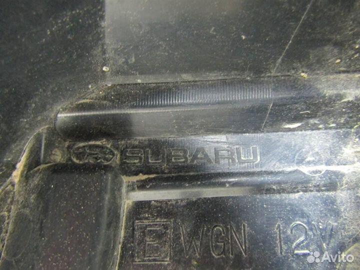 Фонарь задний внутренний левый Subaru Legacy Outb