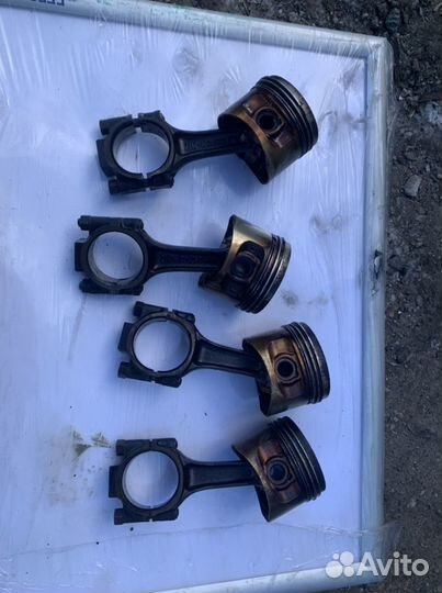 Комплект поршней с шатунами ваз 124 с проточкой 12