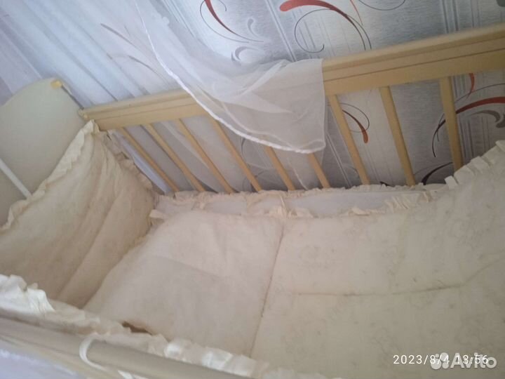 Краватка комод маятник