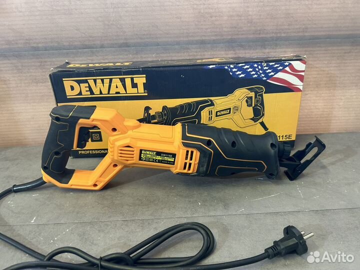 Сабельная пила dewalt