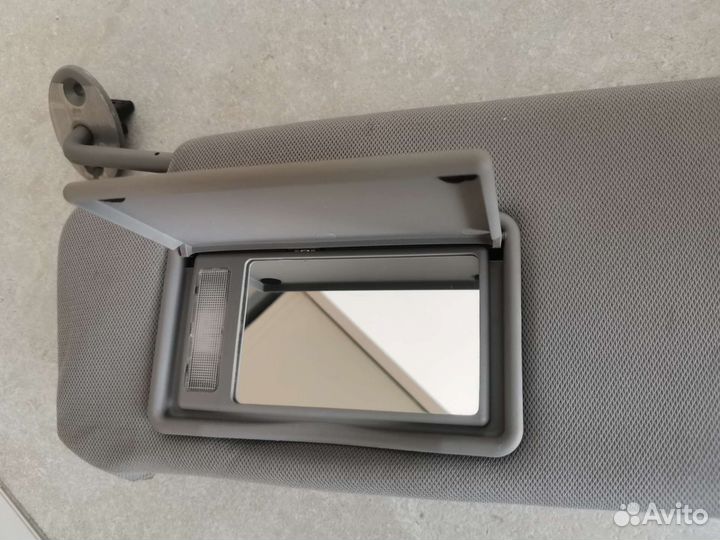 Козырёк солнцезащитный левый тойота хайлендер