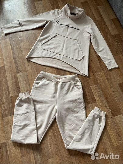 Спортивный костюм