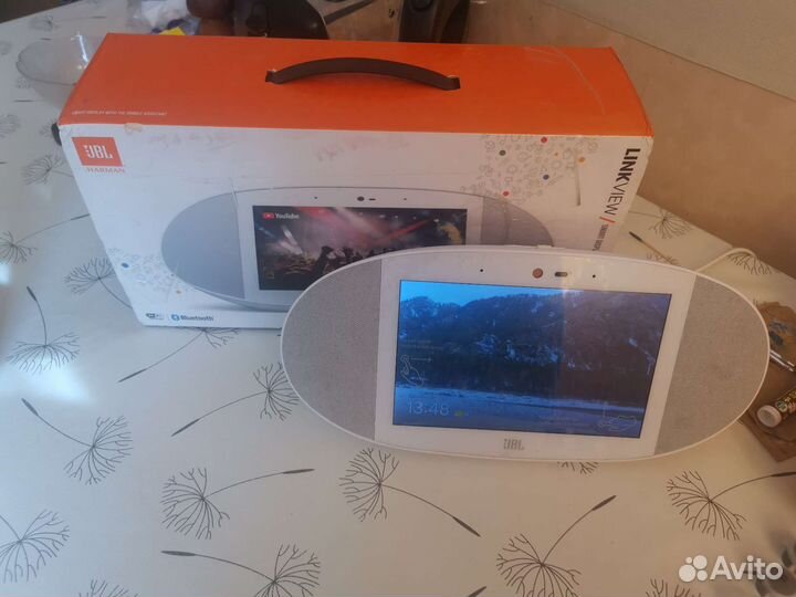 Умная колонка-дисплей JBL link View by Harman