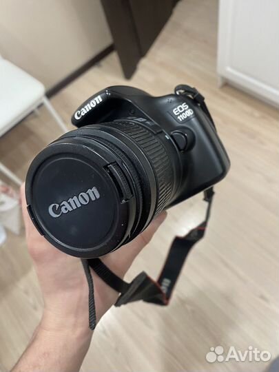Зеркальный фотоаппарат Canon eos1100d