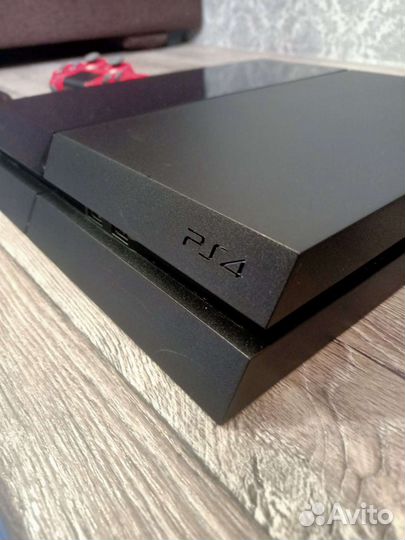 Sony PS4.два геймпада, игры