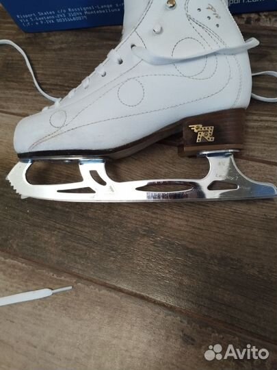 Фигурные коньки risport royal pro 220
