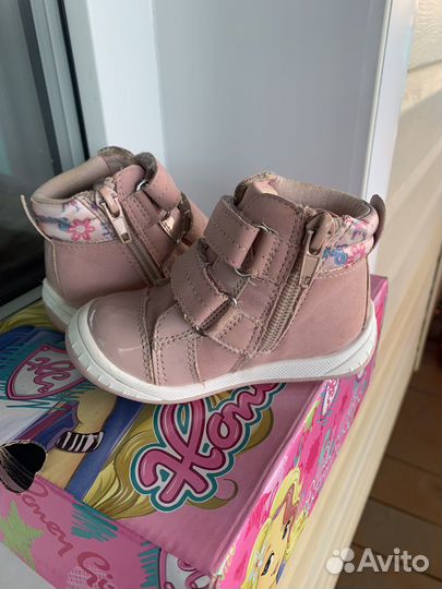 Ботинки для девочки 20р
