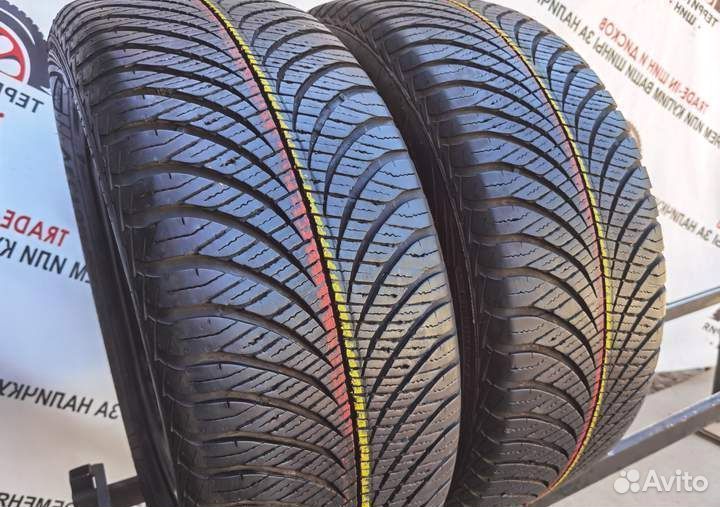 Goodyear Vector 4Seasons 235/55 R17 102V