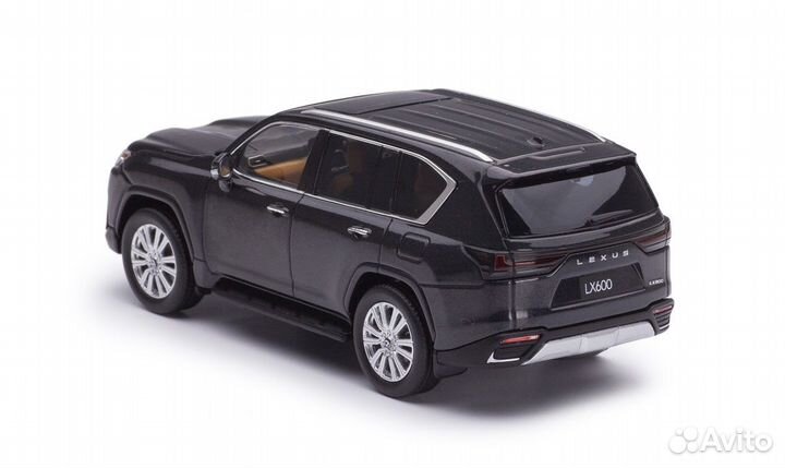 Модель Lexus LX600 Executive черный 1/43 kyosho