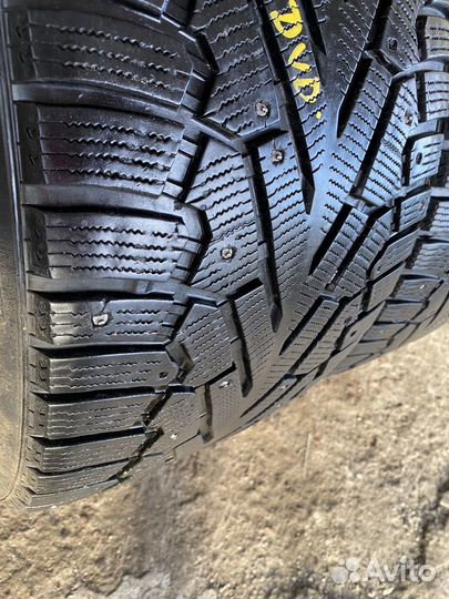 Pirelli Ice Zero 295/40 R21 111H