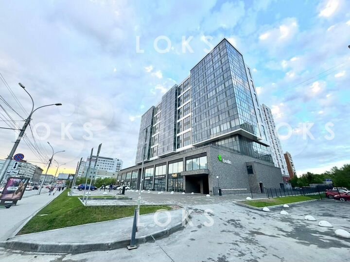 Офис с ремонтом возле Ройял Парк 1700 м²