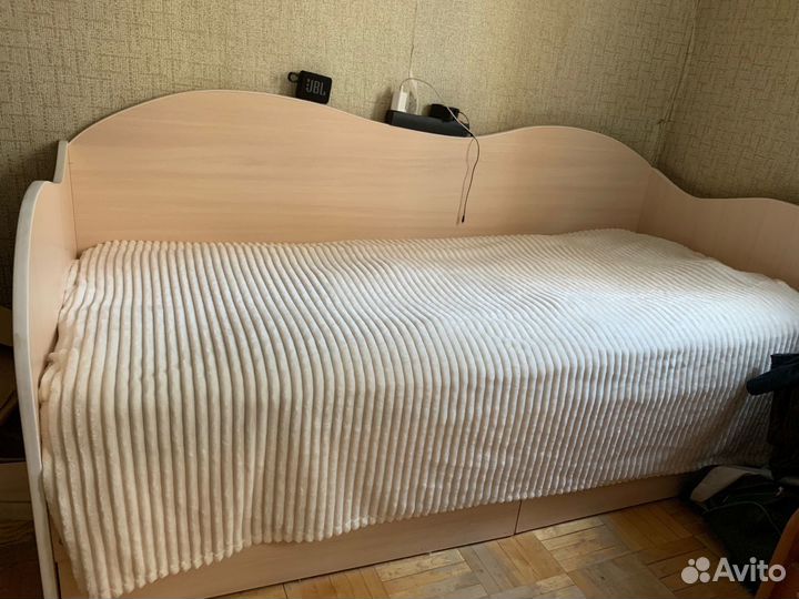 Детская кровать без матраса