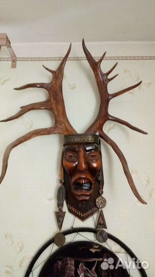 Маска настенна