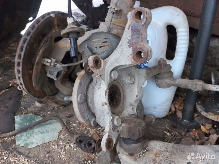 Ступици, поворотные кулаки в сборе mitsubishi gala