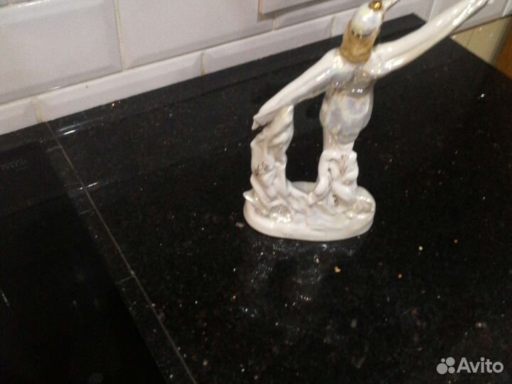 Статуэтка фарфор аист