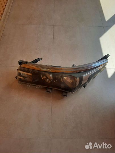 Левая фара corolla 150