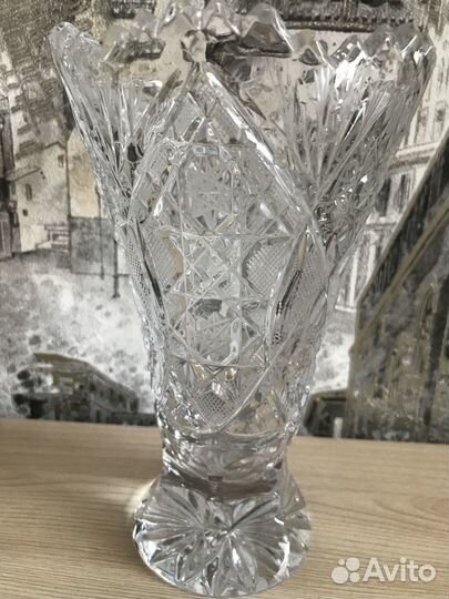 Ваза для цветов хрустальная