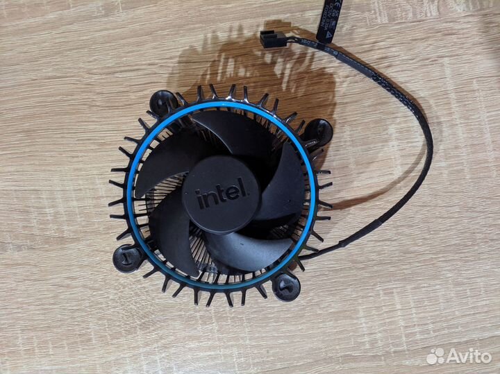 Кулер для процессора Intel Laminar 1700