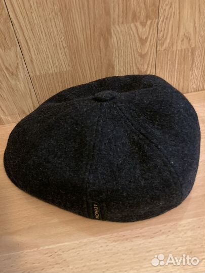 Кепки мужские. Состояние новых