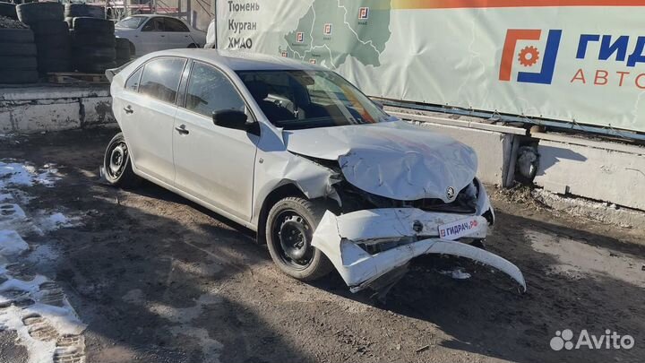 Поводок стеклоочистителя задний Skoda Rapid (NH3)