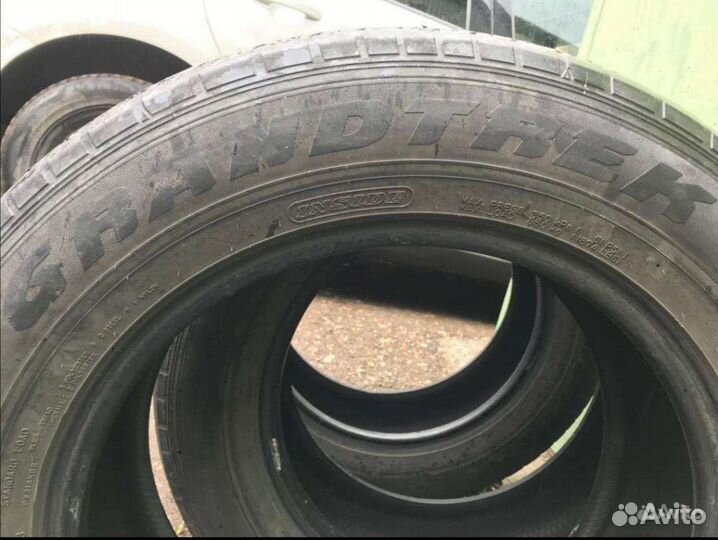 Dunlop Grandtrek AT1 225/65 R17