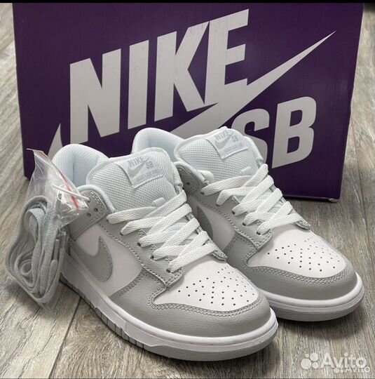 Кроссовки Nike SB Dunk Low бело серые