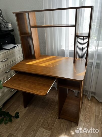 Компьютерный стол