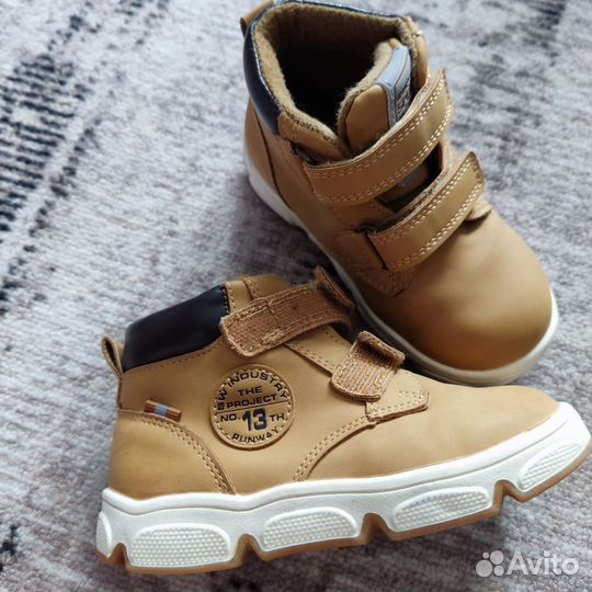 Ботинки демисезонные 24