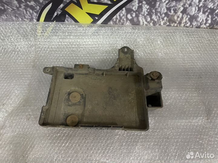 Крепление акб подставка Mitsubishi Colt Z3 Кольт