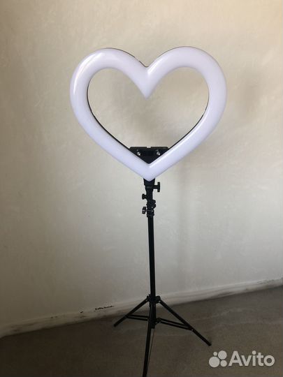 Кольцевая лампа 49 см сердце