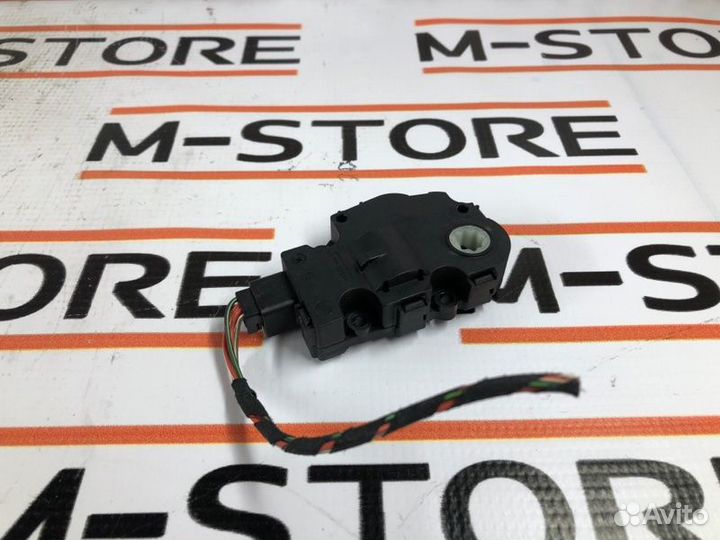 Привод заслонки отопителя Mercedes-Benz M-Class