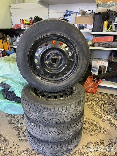 Комплет зимних колес в сборе R15