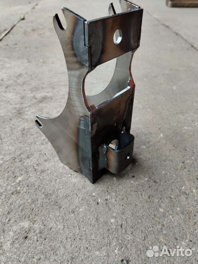 Кронштейн крепления двигателя задний иж планета