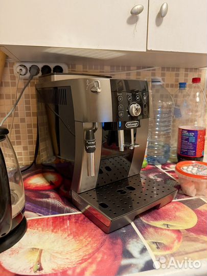 Кофемашина delonghi