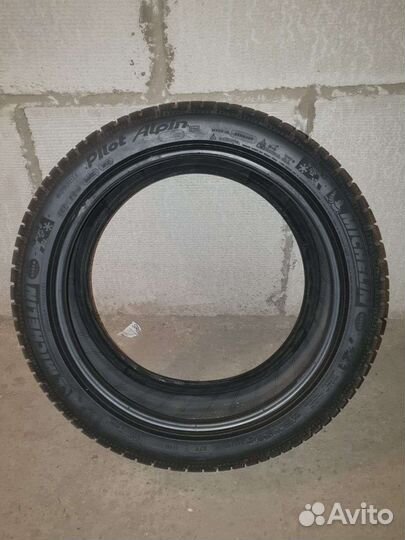 Michelin Alpin 4 245/40 R18 и 265/35 R18