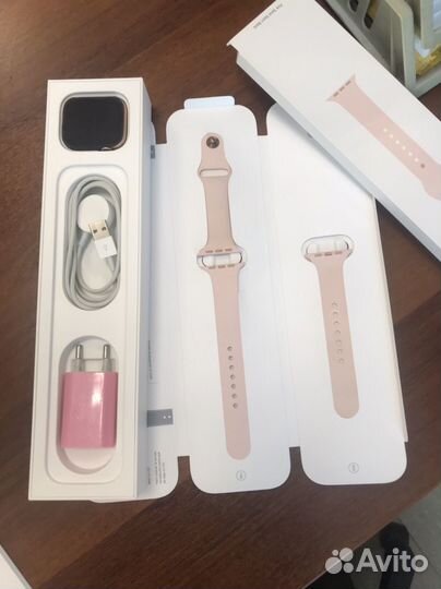 Часы Apple watch series 4 pink sand sport 44 mm