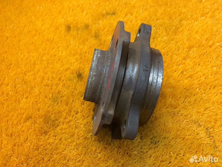 Ступица задняя правая Audi Q5 8R cdnc 2010