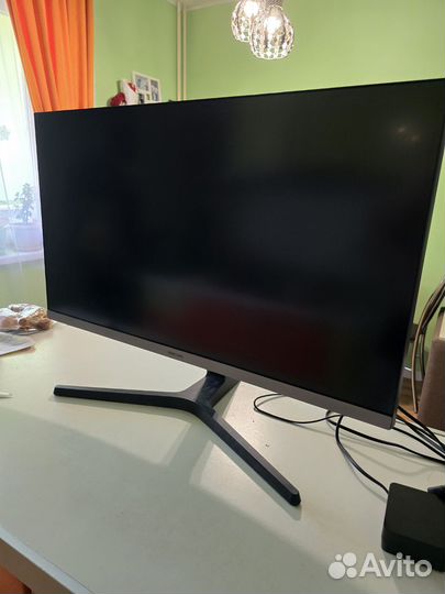 Монитор Samsung U28R550UQI