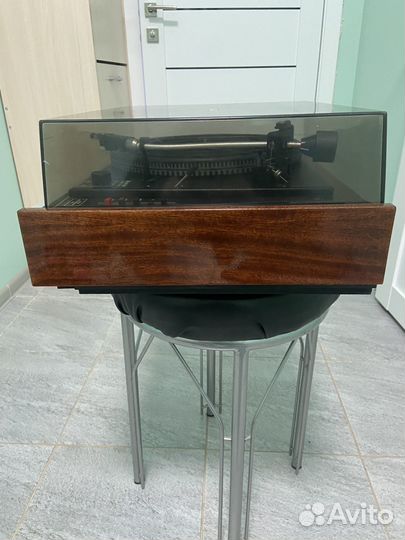 Продам проигрыватель винила