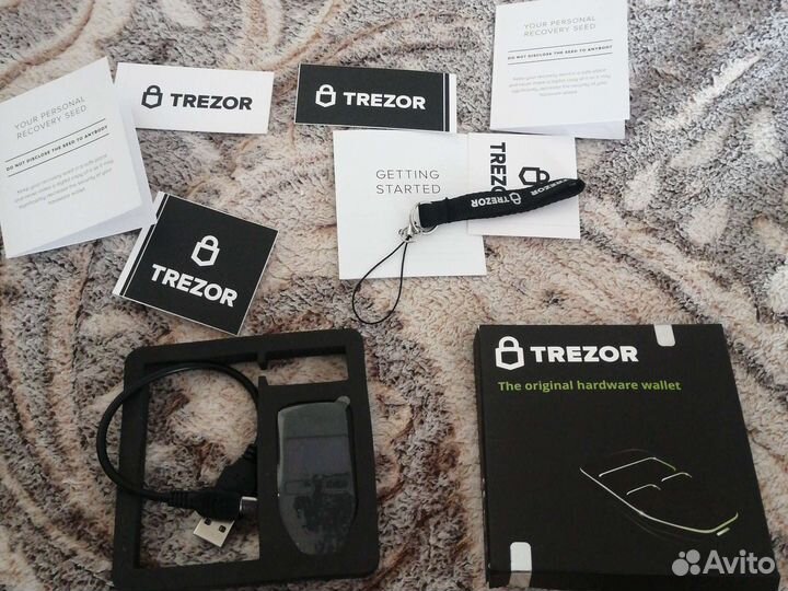 Холодный кошелёк trezor