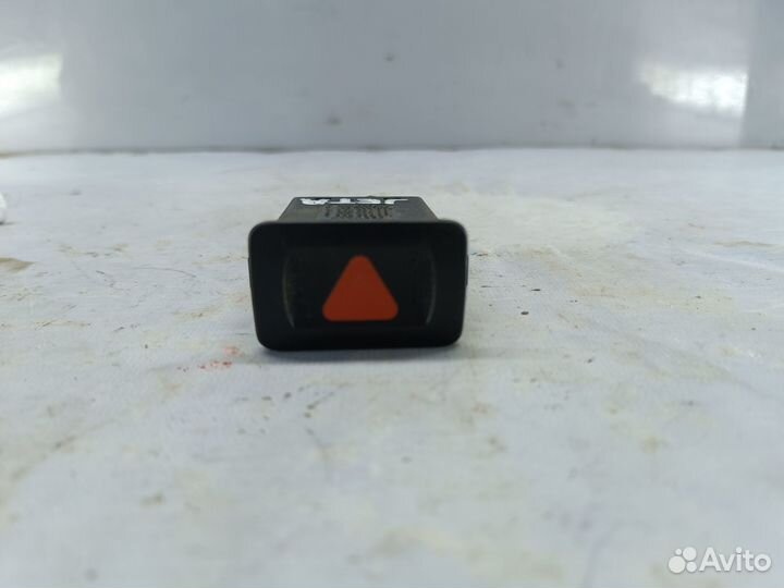 Кнопка аварийной остановки Volkswagen Jetta