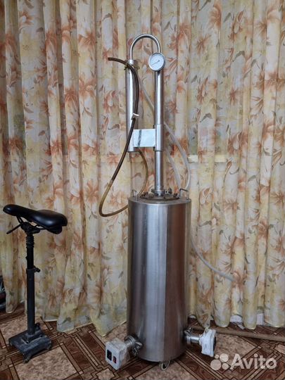 Дистиллятор. Самогонный аппарат. Колонна