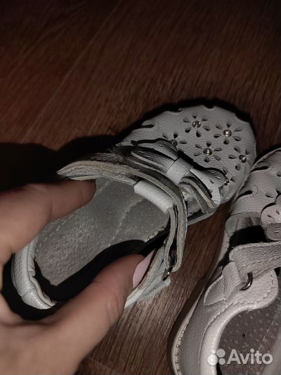 Босоножки для девочки 25