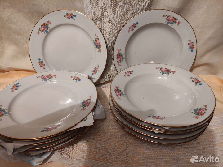 Тарелки разные