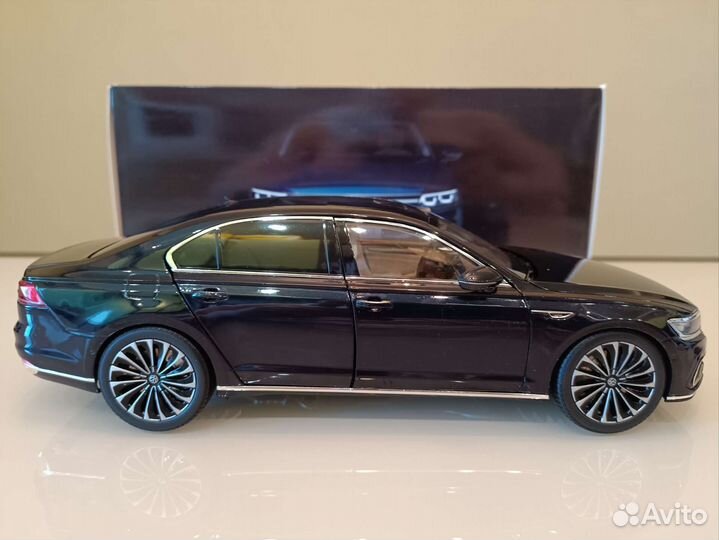 Volkswagen Phideon I (2020-2023) 1:18