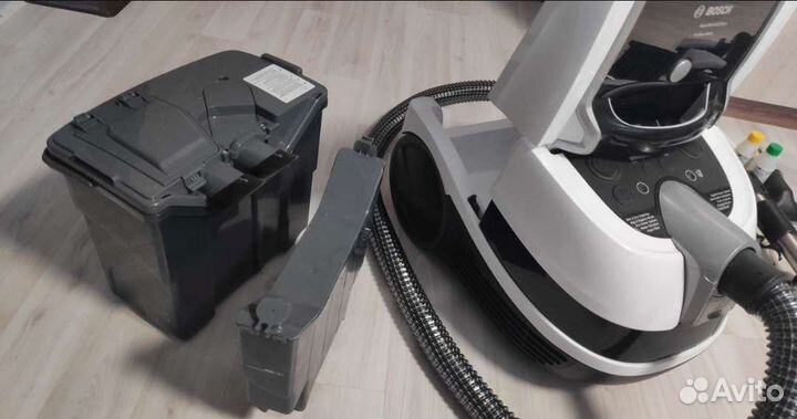 Моющий Пылесос Bosch Serie 4 ProPerform bwd421pro