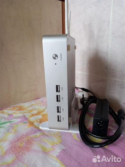 Бесшумный Mini pc Intel i3-7100u 8Gb Ram 128Gb Ssd